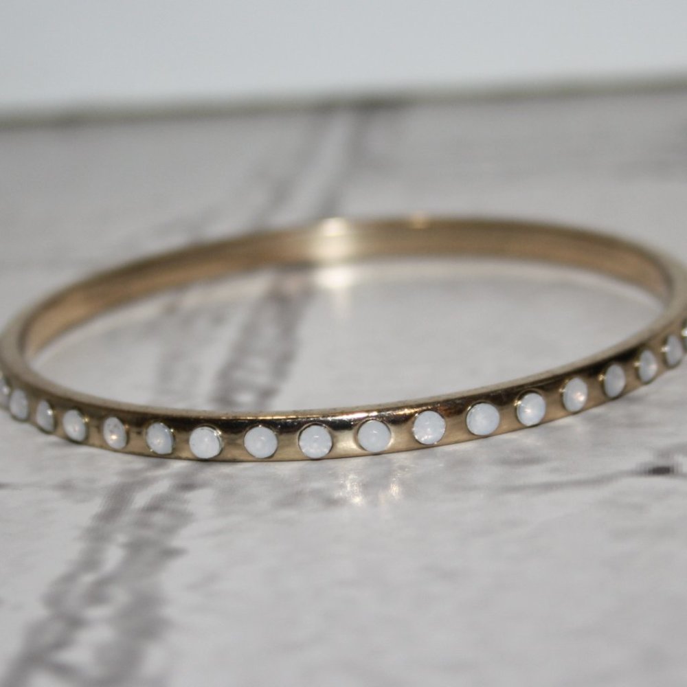 🌙💛 Gold & Opalite Bangle Bracelet – 7" · 2⅝" Wide · Vintage Shine · Soft Glow